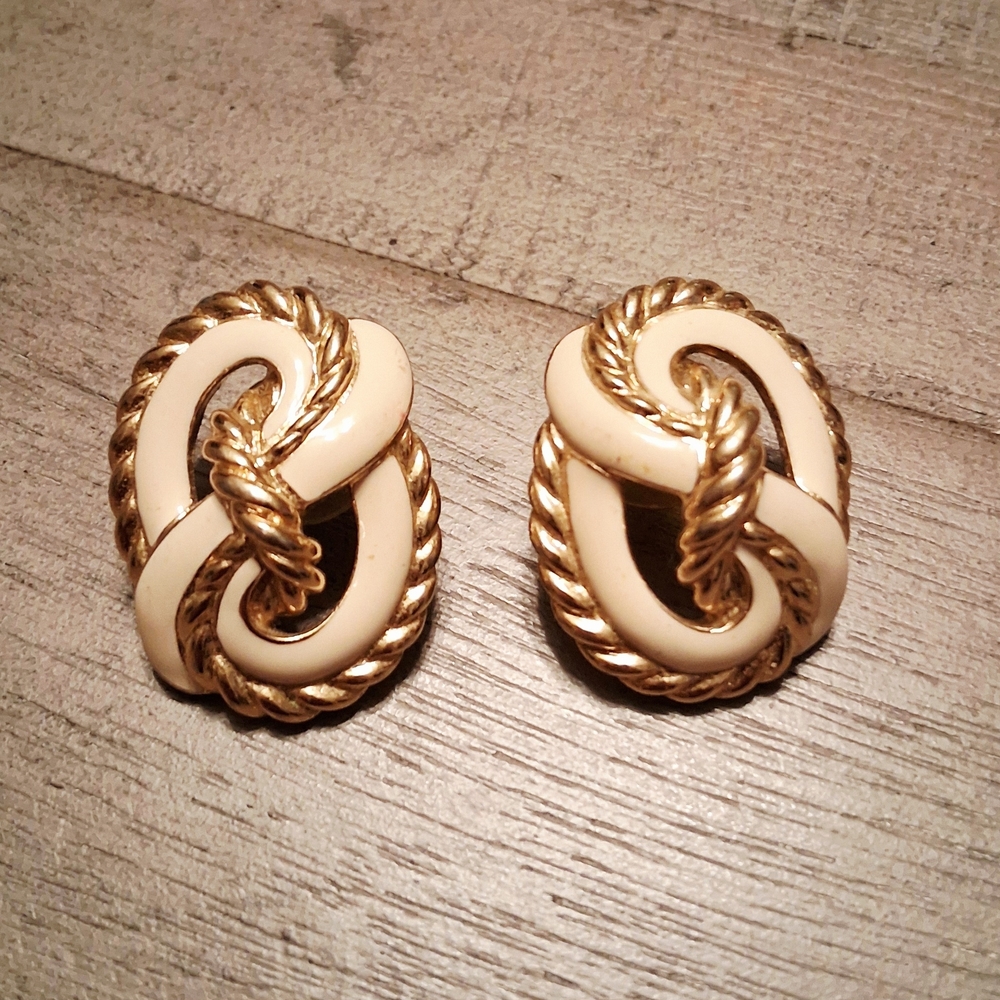 Vintage Trifari Ivory & Goldtoned Rope Earrings, Posts/Studs